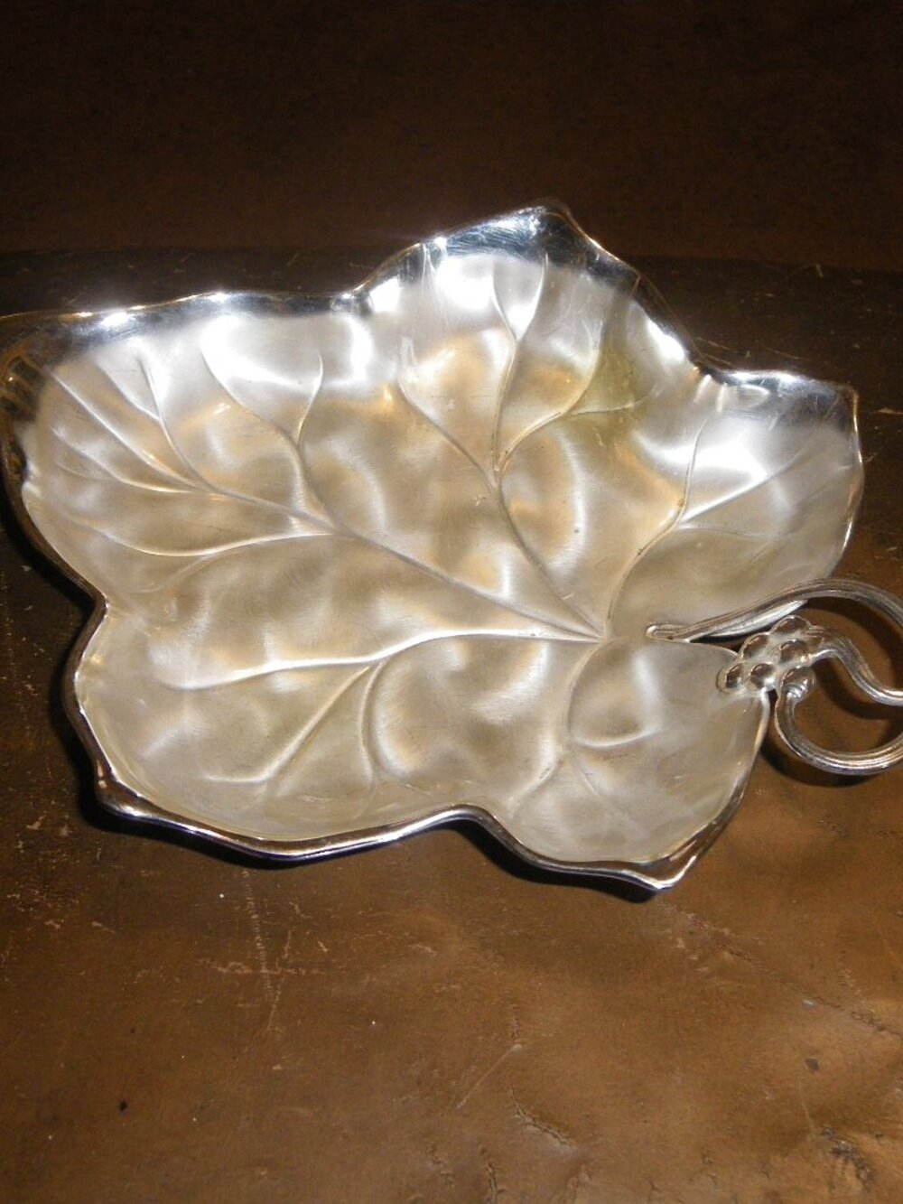 Chrome Metal Leaf Shaped Candy Nut Serving Dish